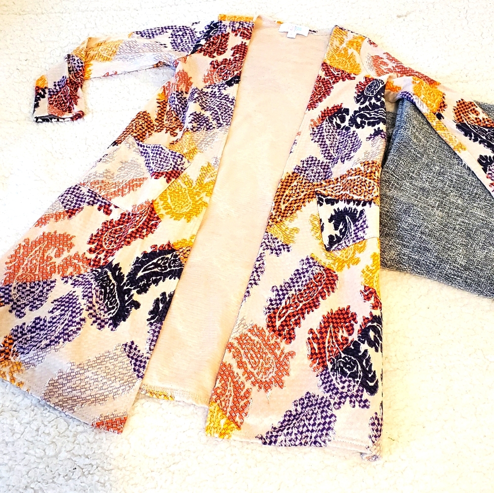 Lularoe girls size 8 Sariah cardigan